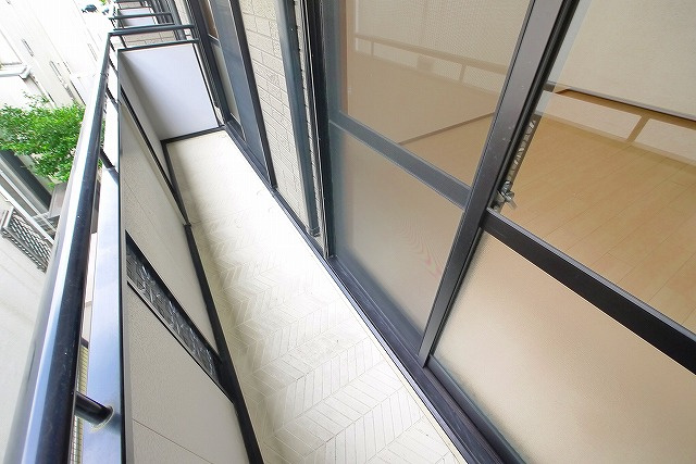 ベルメゾン大幸Bのバルコニー|落ち着いた時間を過ごせるバルコニーです