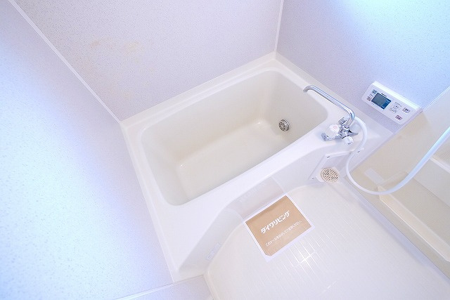 ベルメゾン大幸Bの浴室|ゆったり過ごせるお風呂です