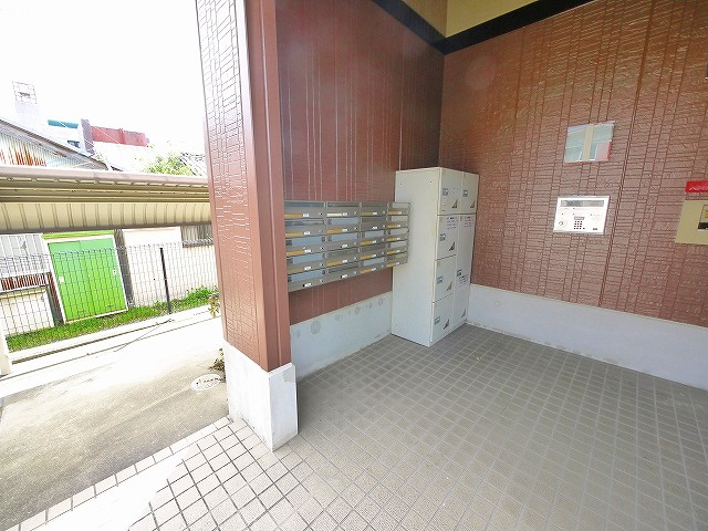チェルヴォ（阪新屋町）のその他共用部分|集合ポストと宅配ロッカーがあります