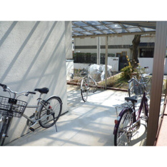 駐輪場　完備