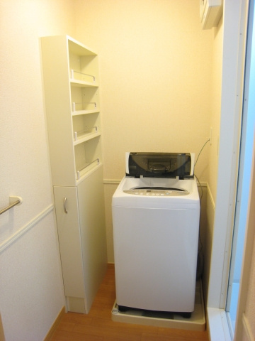 【展望】 | セントラル誉田 | 洗濯機もついています。