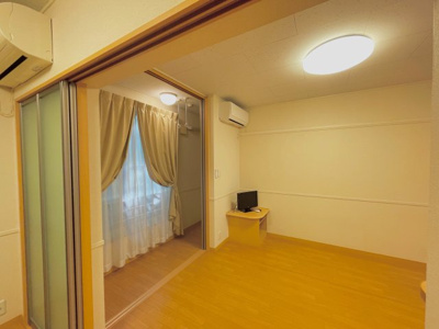 【寝室】 | セントラル誉田