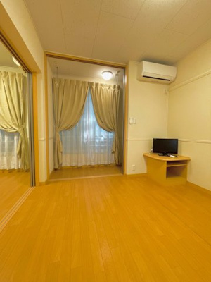 【居間・リビング】 | セントラル誉田 | 参考写真　2階はカーペット