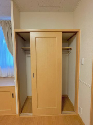 【収納】 | セントラル誉田 | 参考写真　2階はカーペット