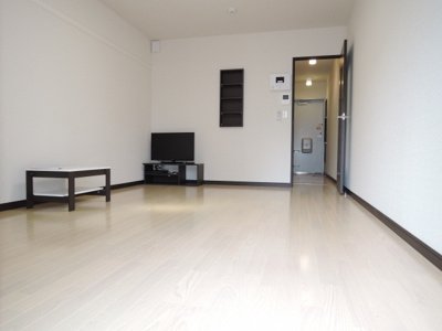 【居間・リビング】 | レオネクスト藤井寺 | ☆広々９帖☆