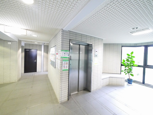 近鉄エルコート新大宮のその他共用部分|エレベーター付きです♪