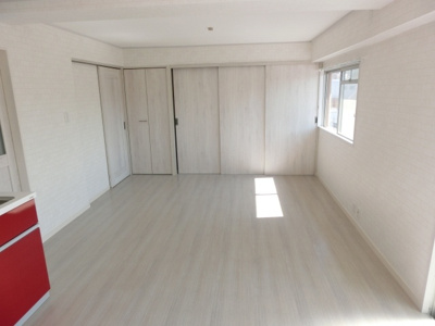 【居間・リビング】 | ナルタキハイツ