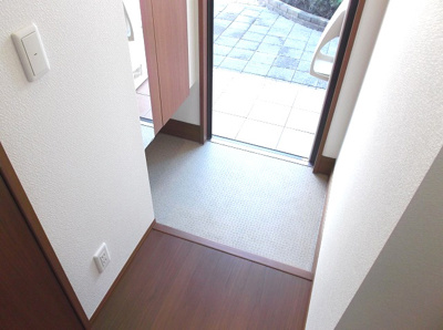 【玄関】 | イエロー アイリスＡ