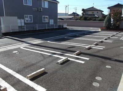 【駐車場】 | イエロー アイリスＡ
