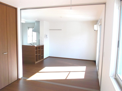 【居間・リビング】 | イエロー アイリスＡ