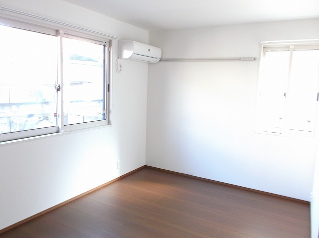 【寝室】 | イエロー アイリスＡ | エアコン２台付き