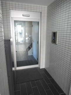 【エントランス】