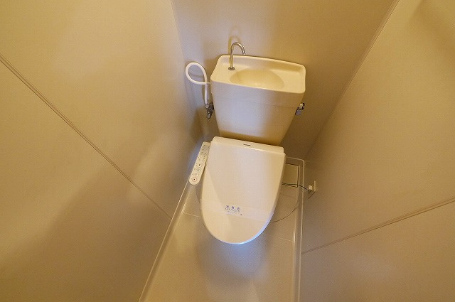 DOMEマツイのトイレ|ゆったりとした空間のトイレです