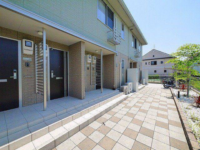セントレジス八尾のその他|玄関前