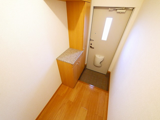 グラースの玄関|収納もある玄関です