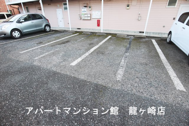 パークハイツ平台Aの駐車場