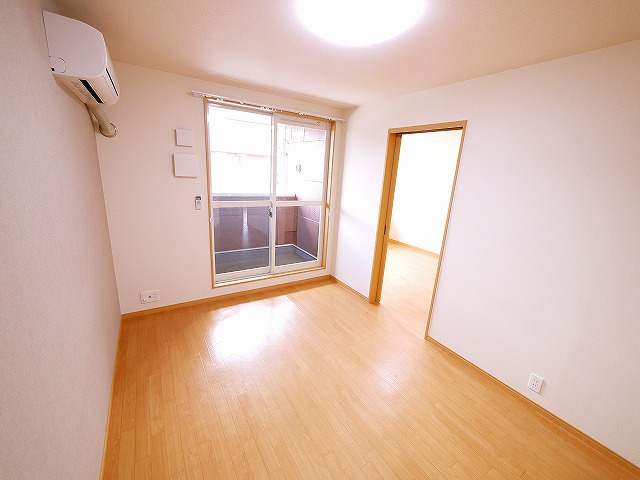 サンフィットヒルズ　Ａの居間・リビング|ゆったりとした居間です