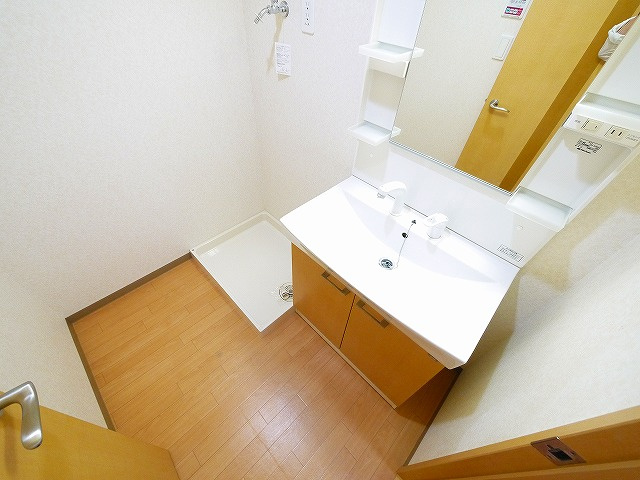 サンフィットヒルズ　Ａの洗面所|ドレッサータイプの使いやすい独立洗面台です