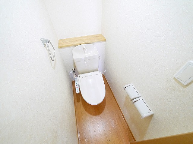 サンフィットヒルズ　Ａのトイレ|温水洗浄便座付き