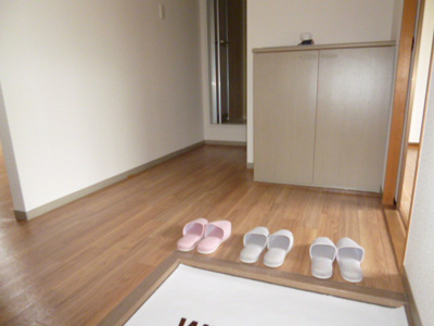 【玄関】 | ゼフィールＡ | 玄関