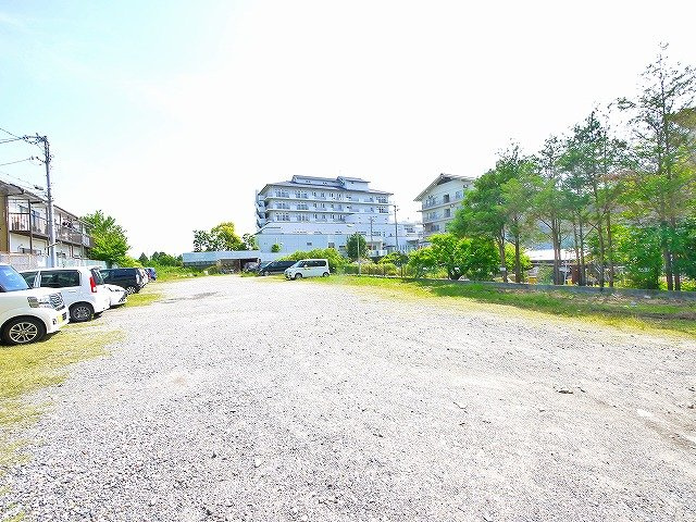 平尾ハイツの駐車場|駐車場に車を止められます