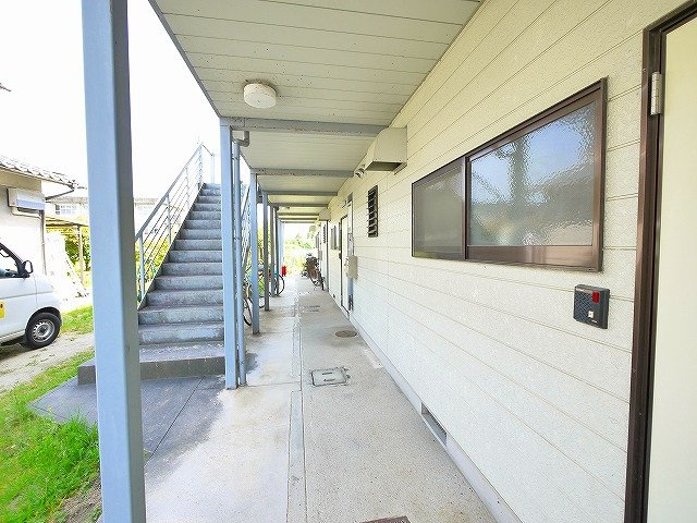 平尾ハイツのその他共用部分|玄関前