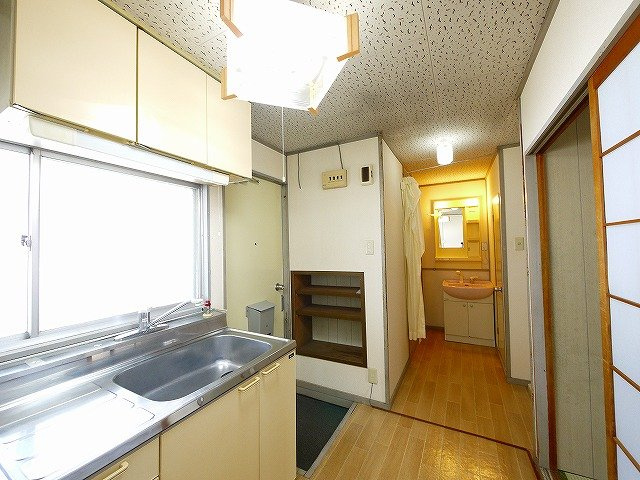 平尾ハイツのキッチン|お料理しやすいキッチンです