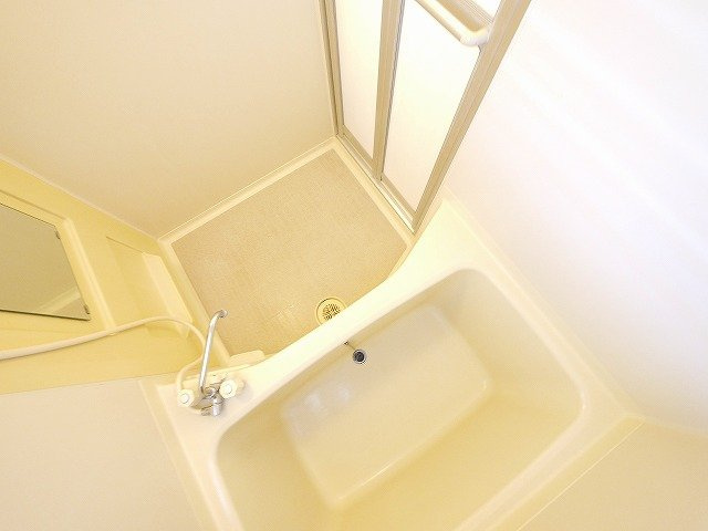 平尾ハイツの浴室|日々の疲れを癒すお風呂付です