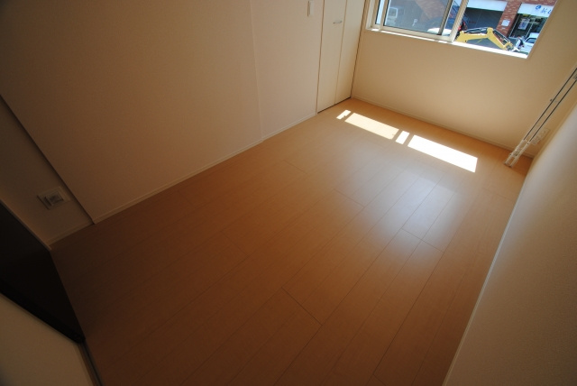 ルーエ西町の洋室|内装イメージ：同物件別室