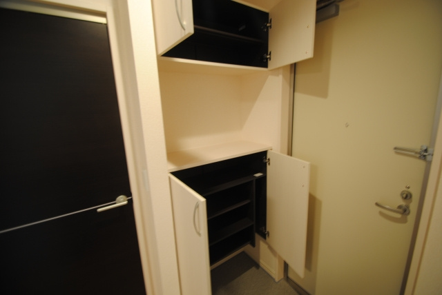 ルーエ西町の収納|シューズＢＯＸ
内装イメージ：同物件別室