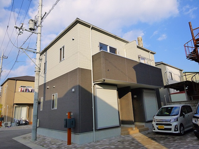 クレア・ド・ルーン高畑Bの外観|キレイな外観です。