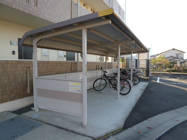 総社市真壁の賃貸マンションのその他共用部分|駐輪場