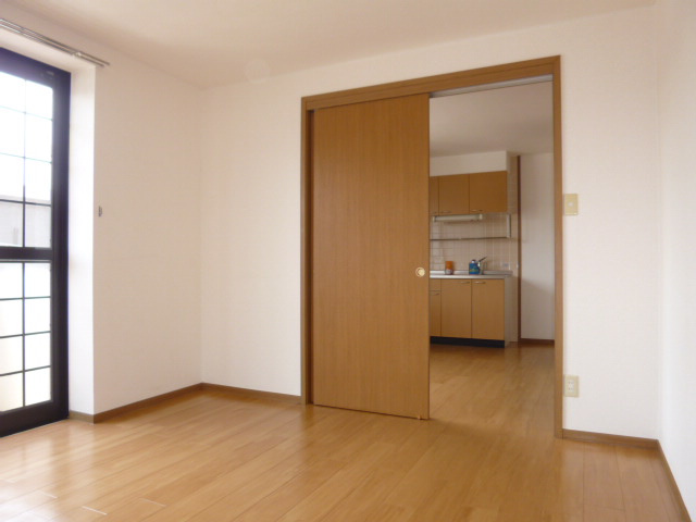 パルテールＢの居間・リビング|洋室７帖