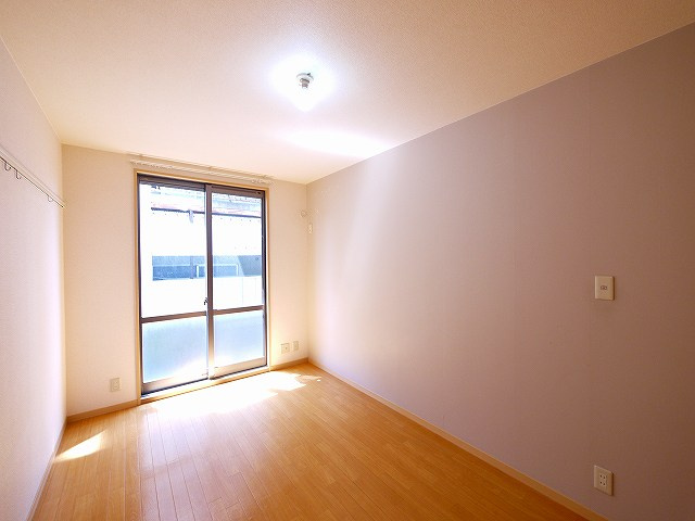 リーベンデールの洋室|広々とした洋室です