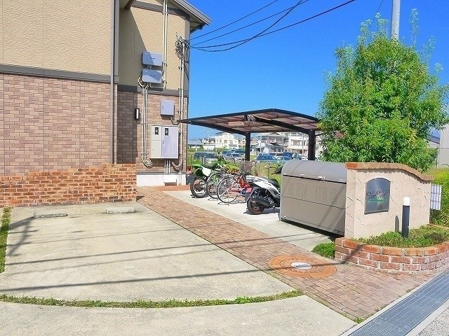 ヴァンヴェール（九条町）の駐車場|駐車場です