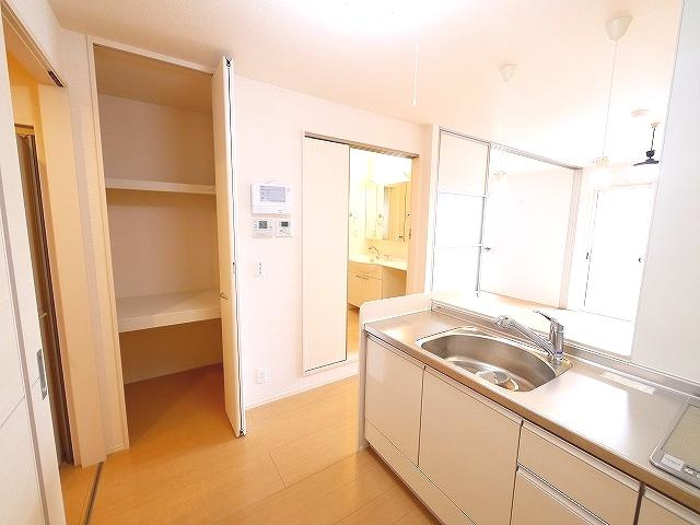 プラナスの収納|収納豊富です