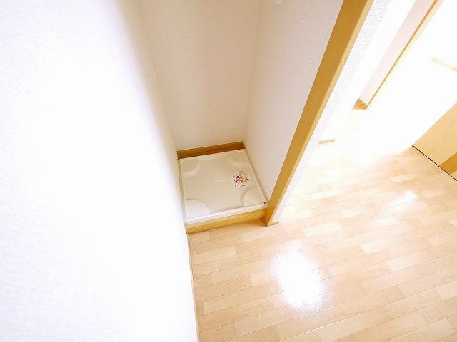 ヒムス　プルーニェの設備|洗濯機置き場が室内にあると便利です