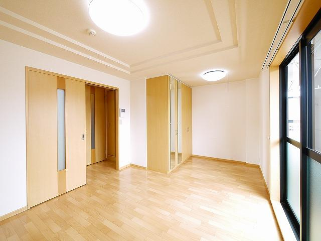 ヒムス　プルーニェの居間・リビング|使いやすい居間です