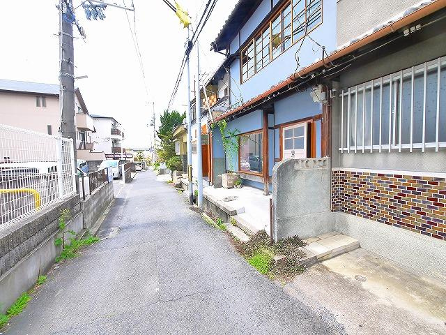 林小路町貸家の周辺