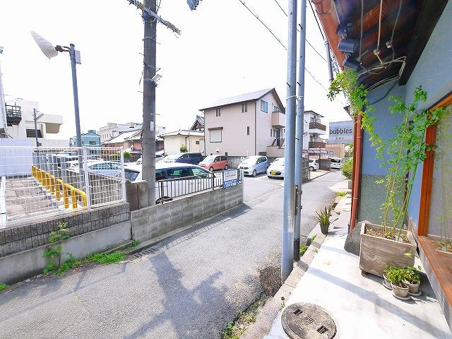 林小路町貸家の周辺