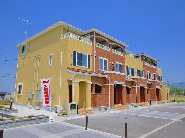 Ｇｒａｎｄ　Ｓｕｎ　Ｈｉｌｌｓ