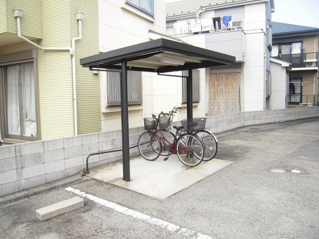 メゾンHIKOのエントランス