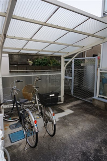 【その他共用部分】 | 屋根付き駐輪場です
