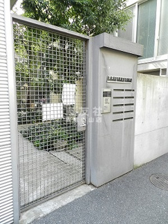 【エントランス】