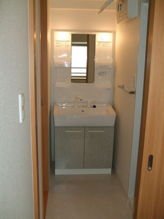 ネストピア平尾駅前の独立洗面台|ネストピア平尾駅前（2DK）　独立洗面台