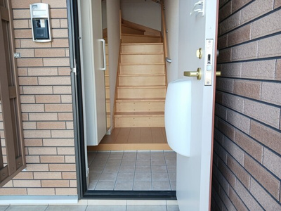 【玄関】 | ラフレシール