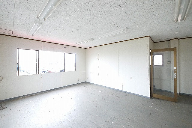 伊藤店舗（古市町）の内装