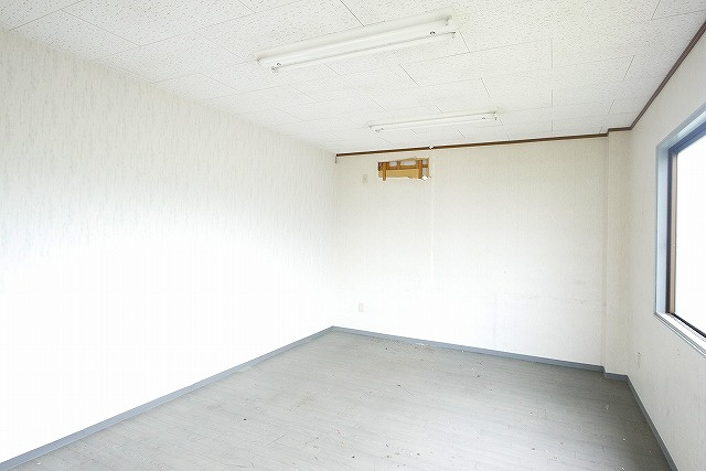伊藤店舗（古市町）の内装
