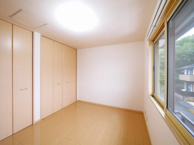 コート宮ノ下の洋室|コンパクトで使いやすい洋室です