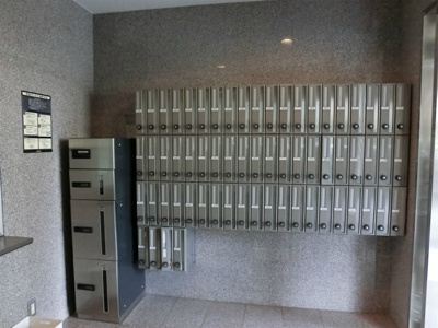 【エントランス】 | エスペランサＫ２ | 集合ポストと宅配ＢＯＸ